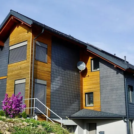 Herein Spaziert Daire *